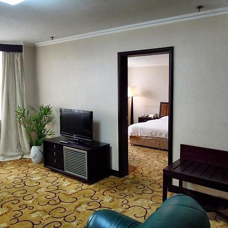 Qinglan Plaza Hotel Beijing Exterior photo