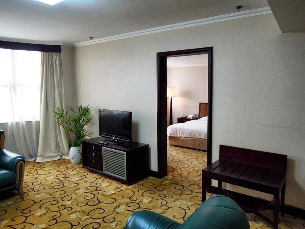 Qinglan Plaza Hotel Beijing Exterior photo