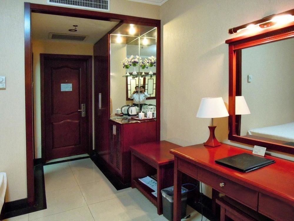 Qinglan Plaza Hotel Beijing Exterior photo