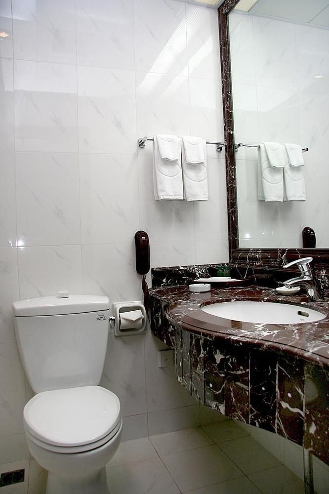 Qinglan Plaza Hotel Beijing Exterior photo
